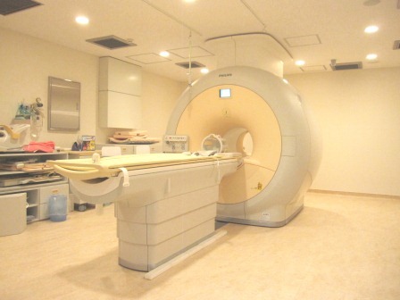 磁気共鳴撮像（MRI）装置（1.5テスラ 1台）画像