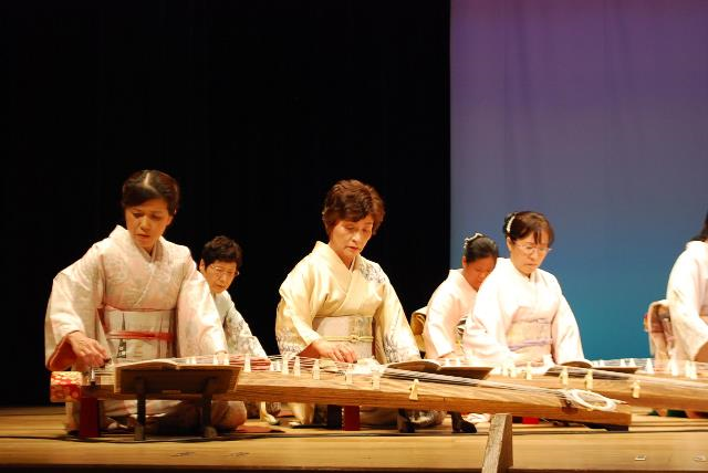 280423日韓親善芸術祭写真1