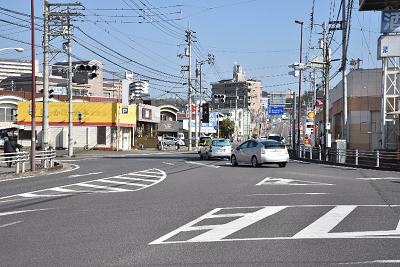 天野峠西交差点風景