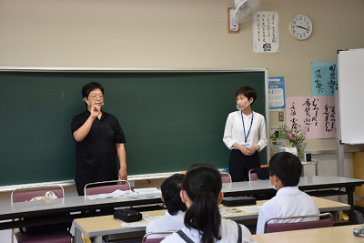 講師の藤本ゆかりさんと古川留美さん