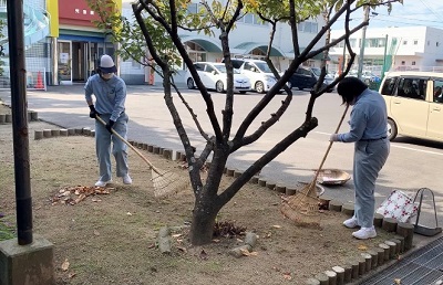 長尾公民館建物外清掃1
