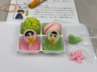 おひなさまの生菓子