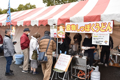 冬のうまいもんまつり会場の様子2