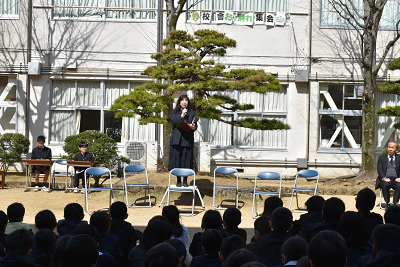 校舎お別れ集会の様子2