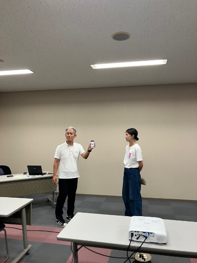 スマホ翻訳アプリ使い方講習会の様子2